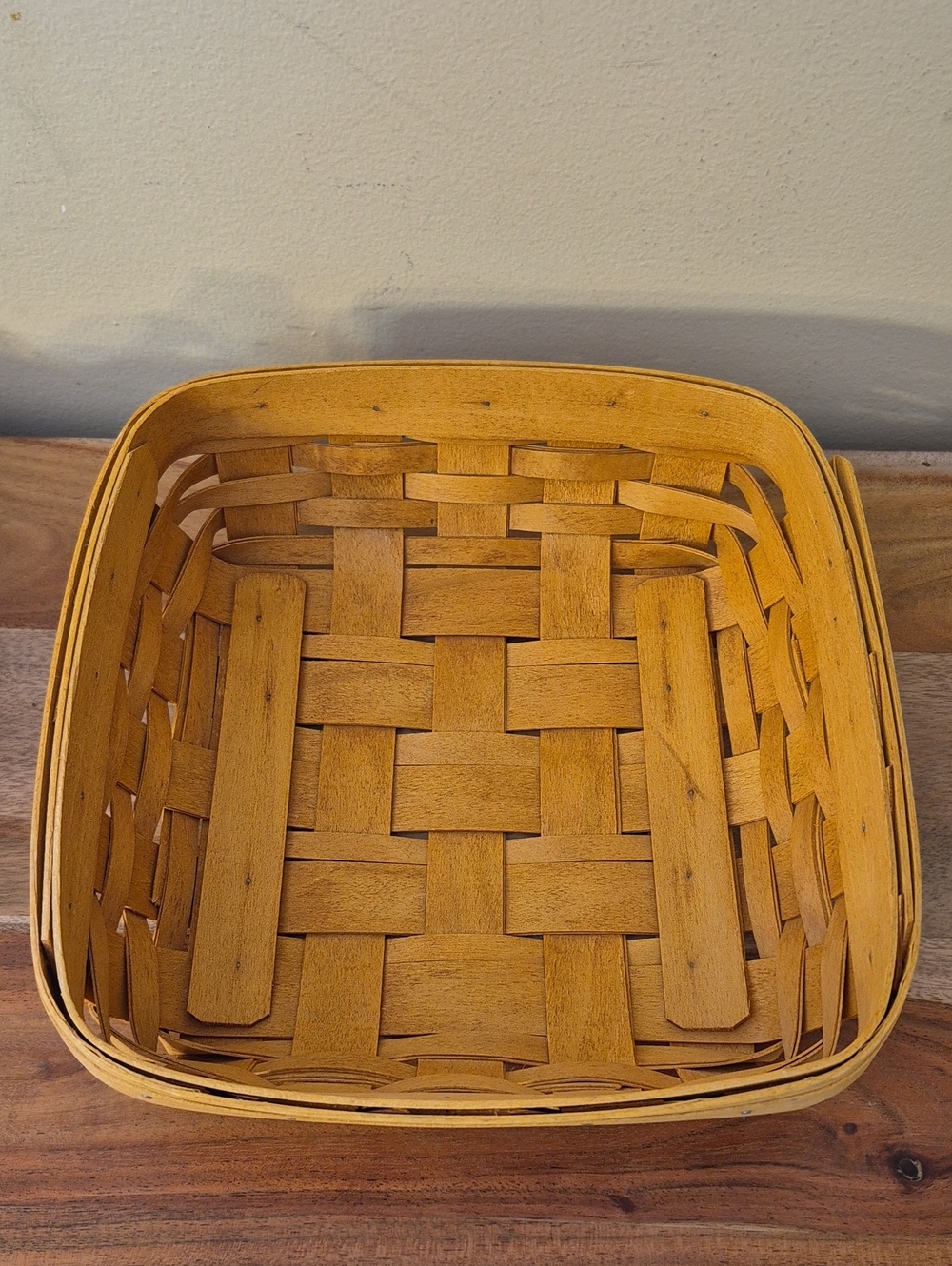2001 Longaberger 9.5" Square Divided Basket w/ Insert & 2 Liners - Picture 4 of 8